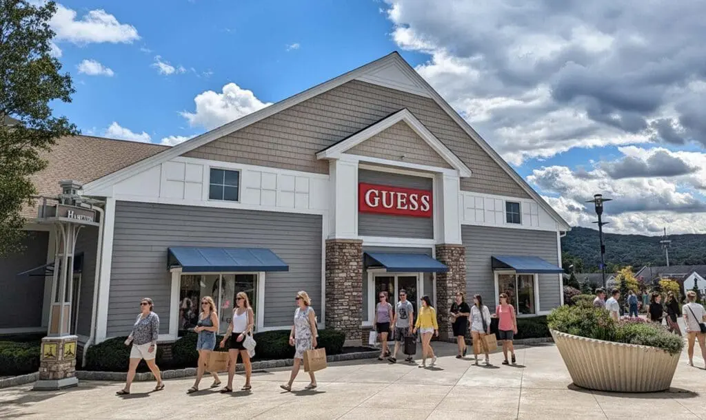 Guess Factory Outlet at Woodbury Commons