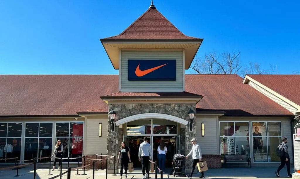 nike factory outlet store woodbury common
