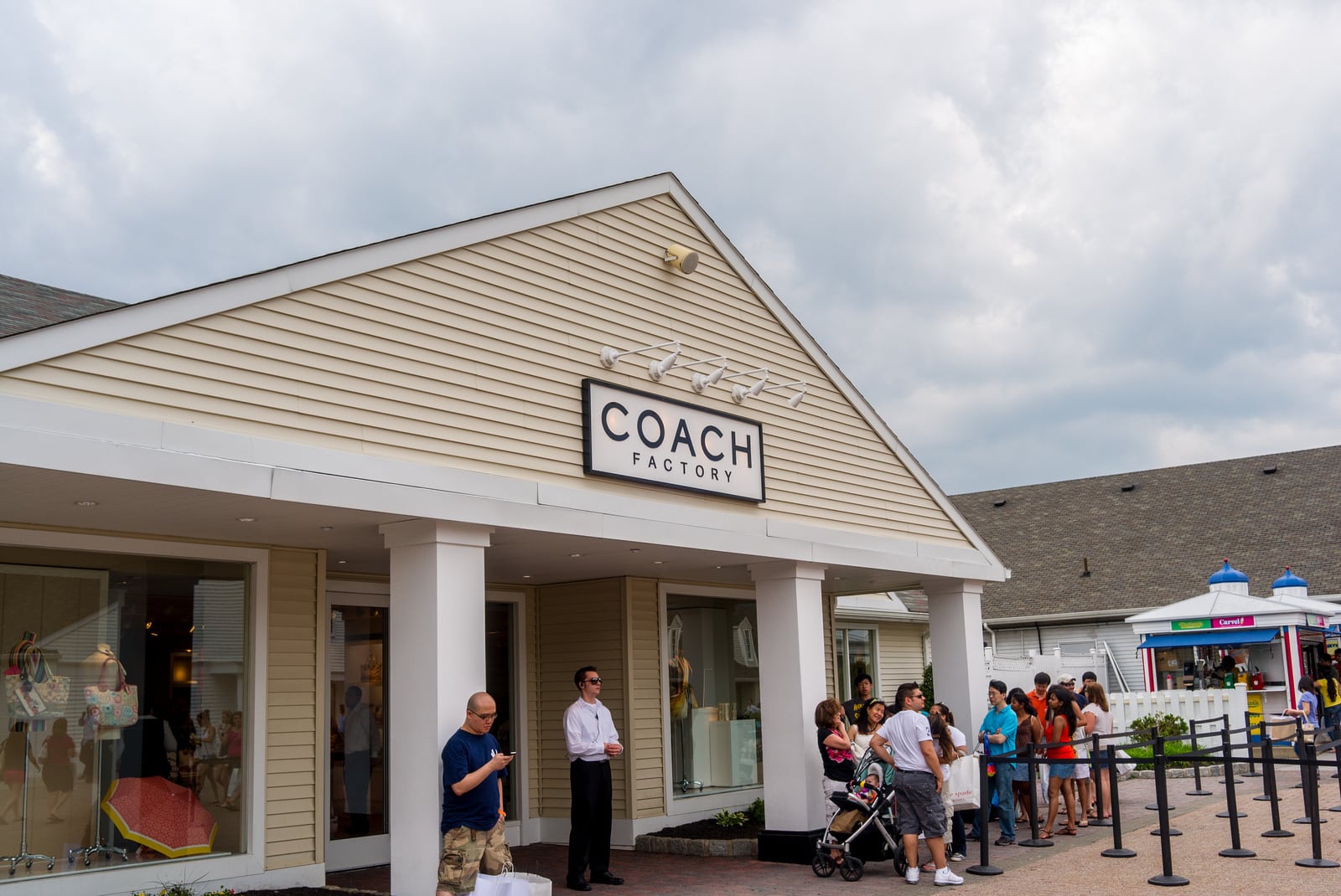 Coach Factory OUTLET • Woodbury Commons NY