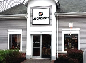 https://woodburyshopping.com/wp-content/uploads/2014/02/le-creuset-outlet-woodbury-commons.jpg