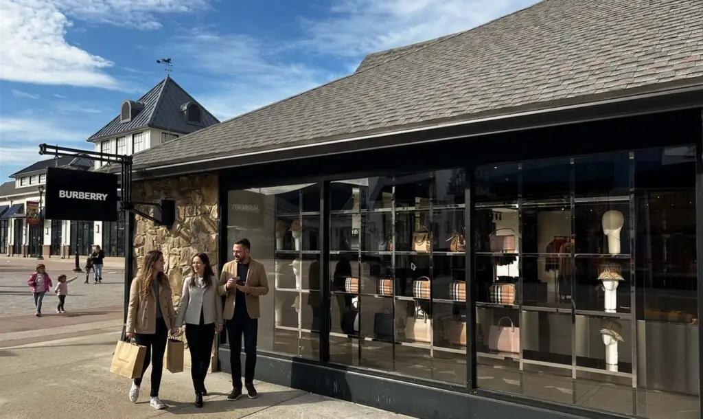 Burberry Outlet Store WoodburyCommons