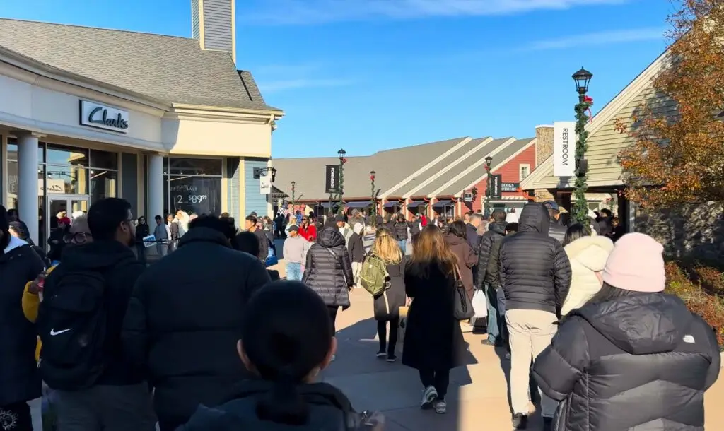 woodbury common black friday 2024 shopping